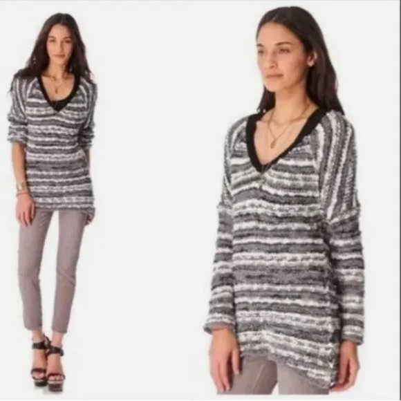 Free People Black White Striped Songbird Boucle Sweater Oversized W-320 Sz S - Picture 2 of 9